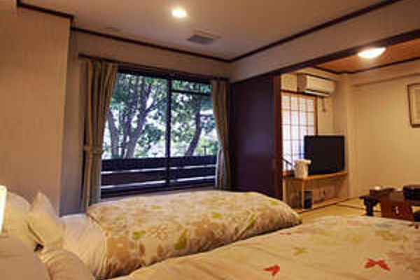 (RYOKAN) Yufuin Onsen Hisui no Yado Reimei (Yufu-shi)